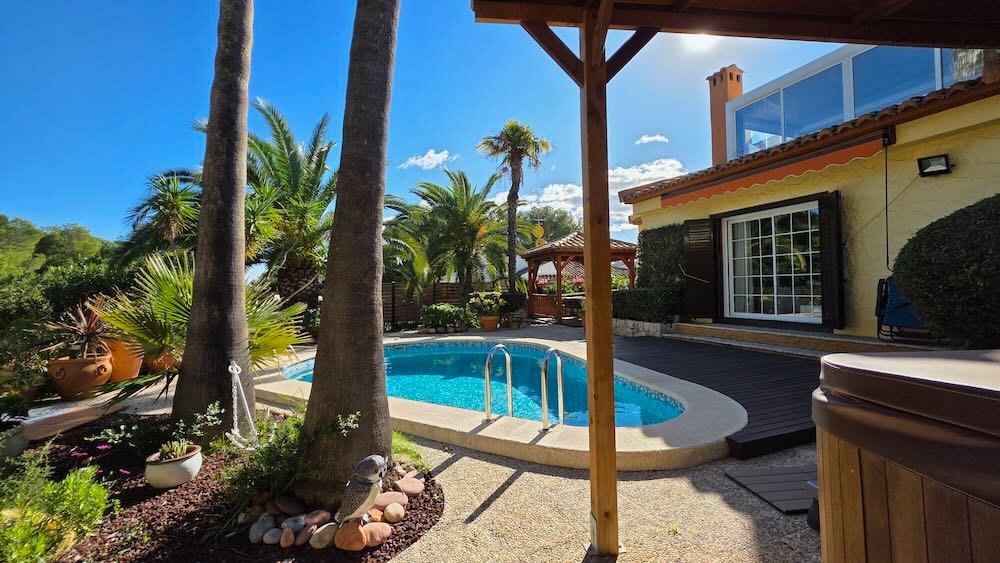 Property 2438 - Image 28